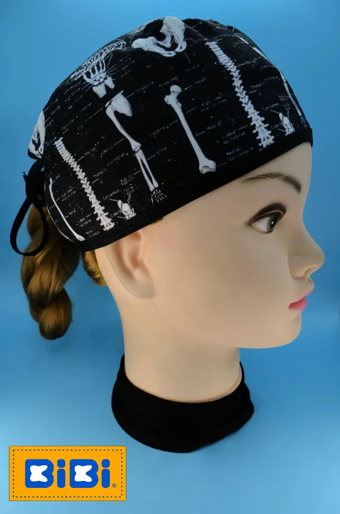 Ortopedia con letras, fondo negro (Gorro Corto (Medidas: 9.5 cm de altura, 58 cm de circunferencia, con cintas para amarrar))