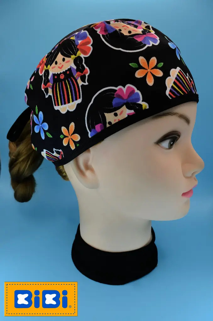 Michoacanas, fondo negro (Gorro Corto (Medidas: 9.5 cm de altura, 58 cm de circunferencia, con cintas para amarrar))
