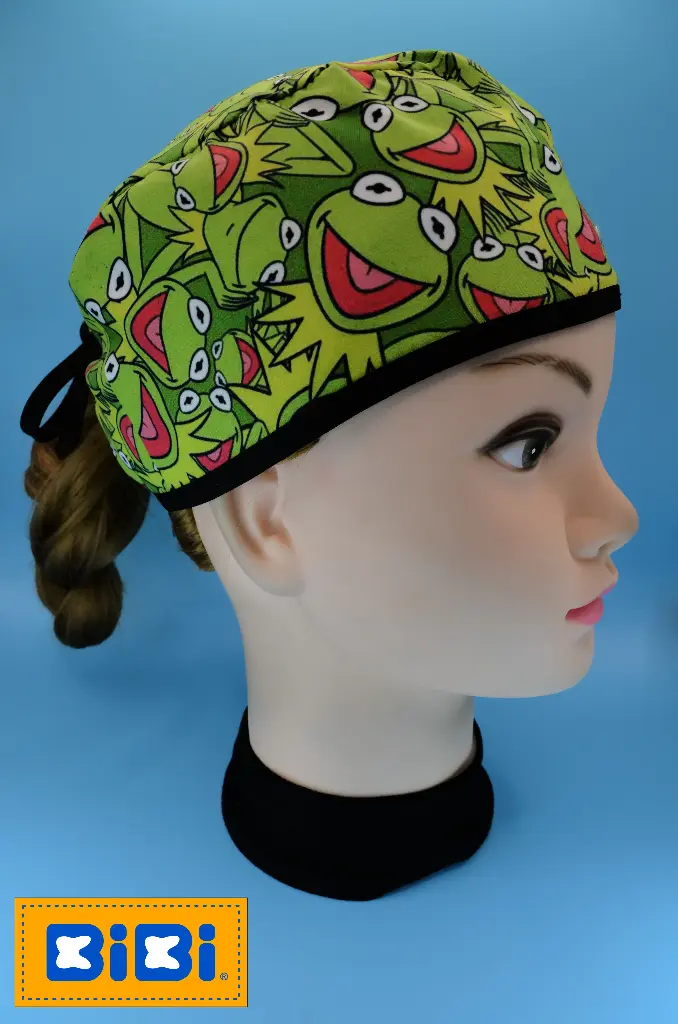 Rana René caras (Gorro Corto (Medidas: 9.5 cm de altura, 58 cm de circunferencia, con cintas para amarrar))
