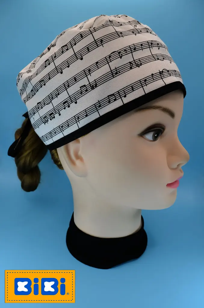 Notas musicales blanco y negro (Gorro Corto (Medidas: 9.5 cm de altura, 58 cm de circunferencia, con cintas para amarrar))