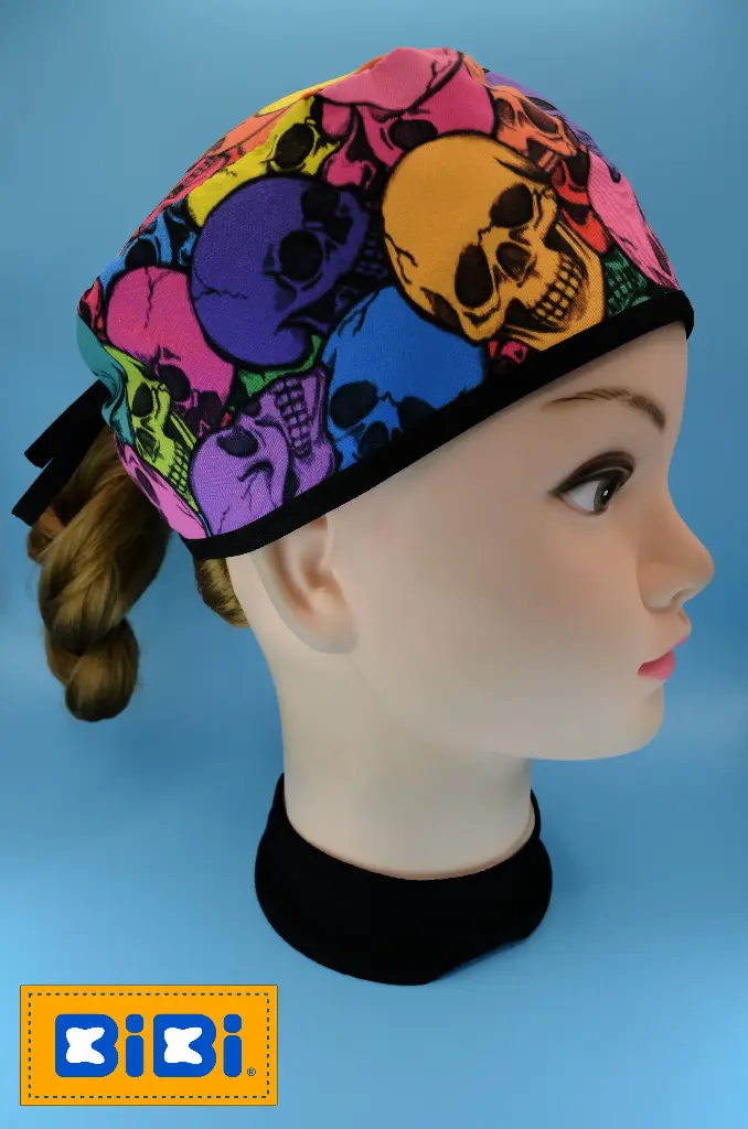 Cráneos de colores (Gorro Corto (Medidas: 9.5 cm de altura, 58 cm de circunferencia, con cintas para amarrar))
