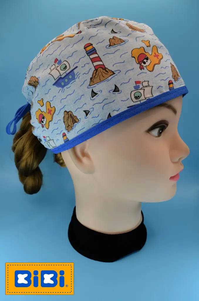 Piratas, fondo azul (Gorro Corto (Medidas: 9.5 cm de altura, 58 cm de circunferencia, con cintas para amarrar))