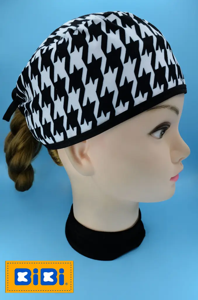 Classic Houndstooth (Gorro Corto (Medidas: 9.5 cm de altura, 58 cm de circunferencia, con cintas para amarrar))