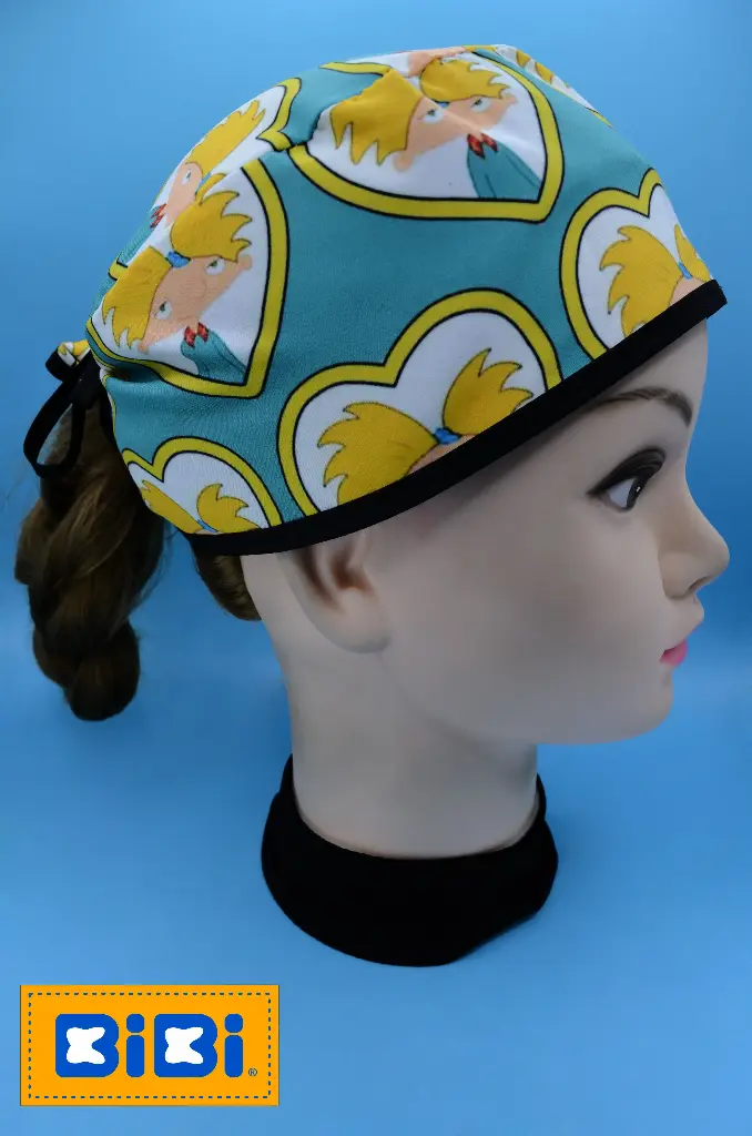 Arnold Corazones (Gorro Corto (Medidas: 9.5 cm de altura, 58 cm de circunferencia, con cintas para amarrar))