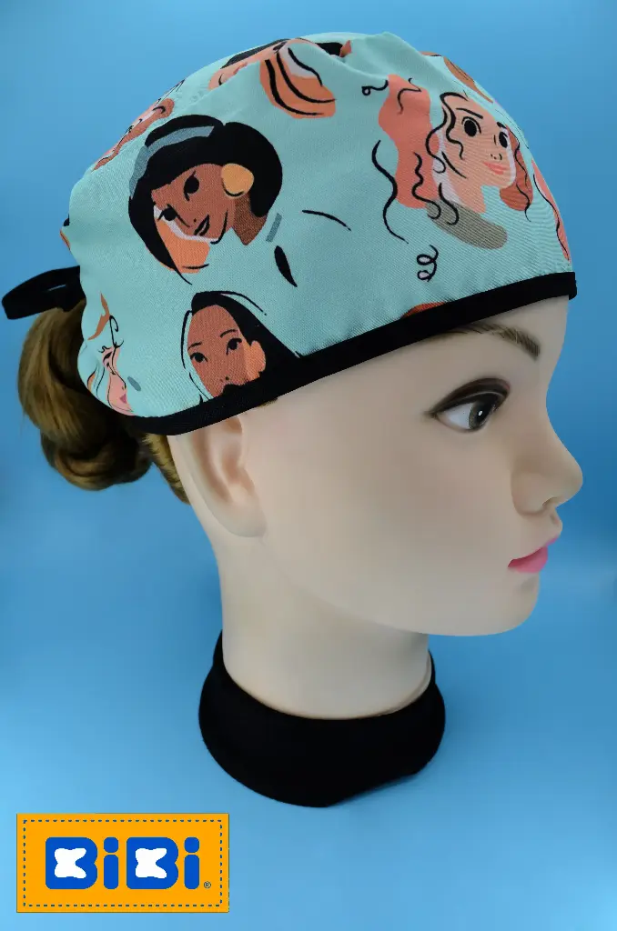 Caras de princesas, fondo menta (Gorro Corto (Medidas: 9.5 cm de altura, 58 cm de circunferencia, con cintas para amarrar))