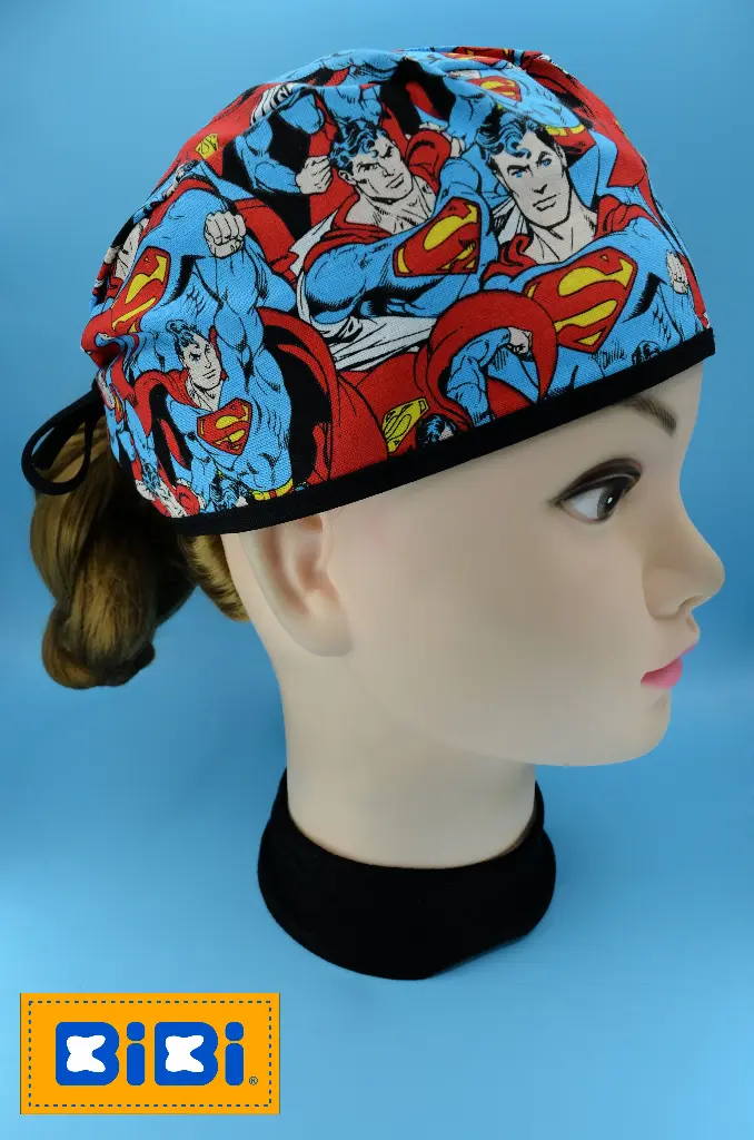 Superman (Gorro Corto (Medidas: 9.5 cm de altura, 58 cm de circunferencia, con cintas para amarrar))