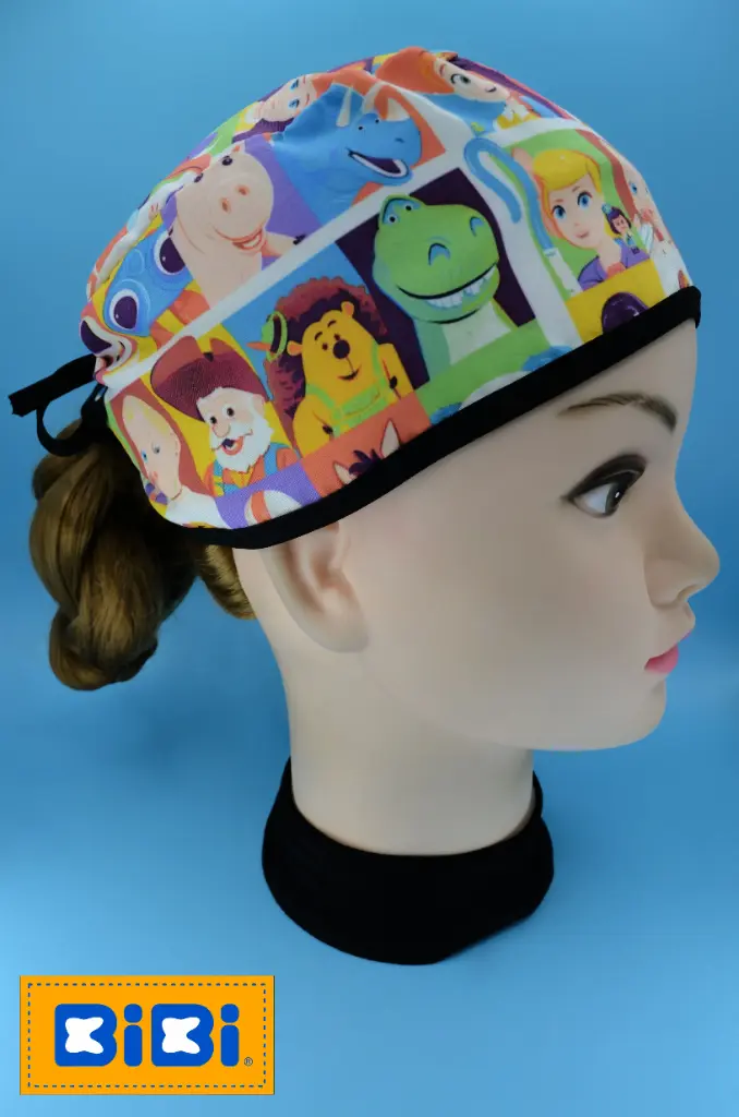 Toy Story color (Gorro Corto (Medidas: 9.5 cm de altura, 58 cm de circunferencia, con cintas para amarrar))