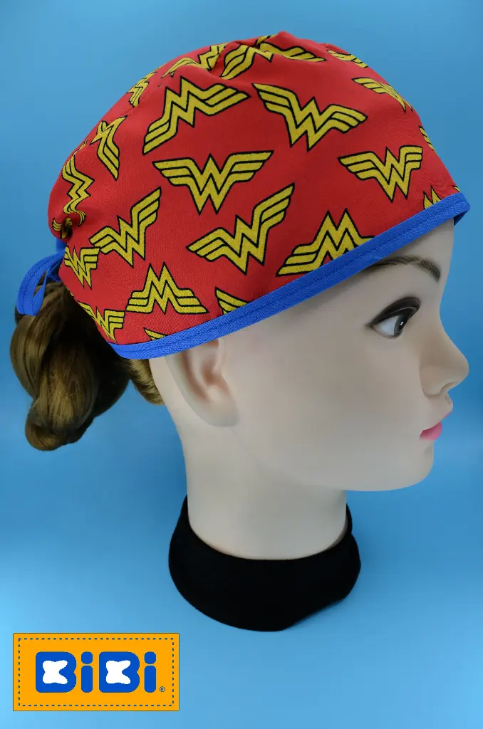 WW logos amarillos (Gorro Corto (Medidas: 9.5 cm de altura, 58 cm de circunferencia, con cintas para amarrar))