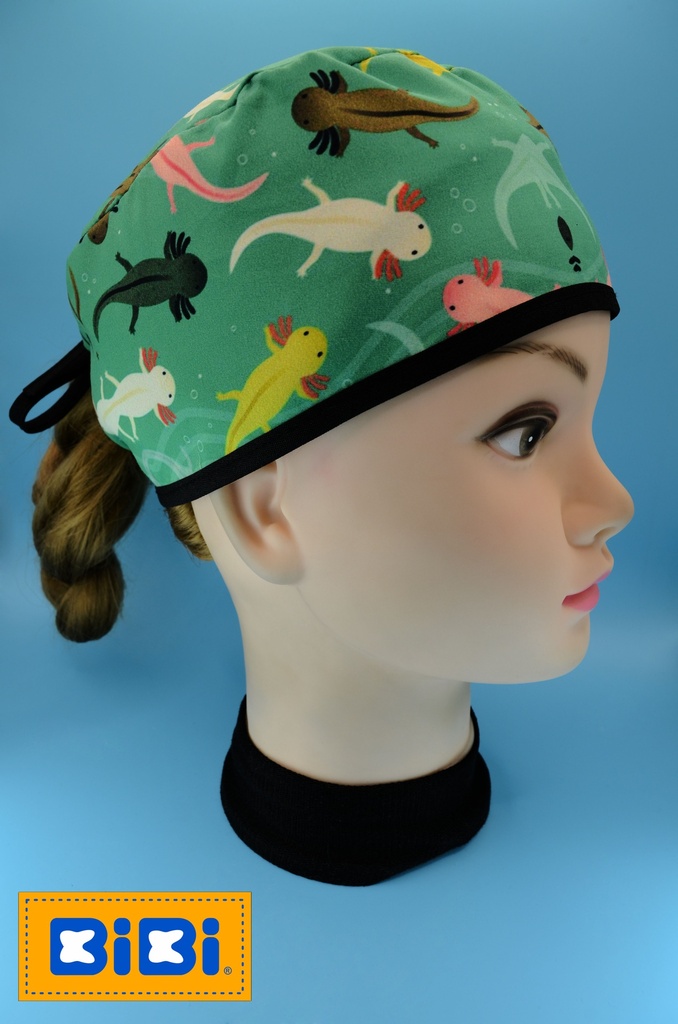 Ajolotes Fondo Verde (Gorro Corto (Medidas: 9.5 cm de altura, 58 cm de circunferencia, con cintas para amarrar))