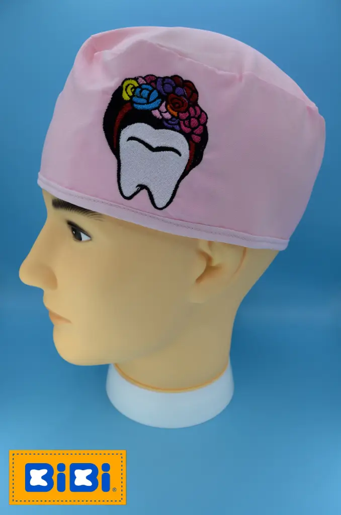 Diente Frida (Gorro Corto (Medidas: 9.5 cm de altura, 58 cm de circunferencia, con cintas para amarrar))