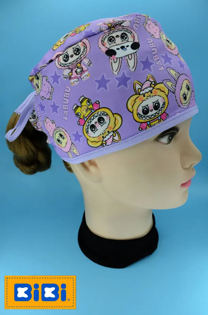 Labubu (Gorro Corto (Medidas: 9.5 cm de altura, 58 cm de circunferencia, con cintas para amarrar))