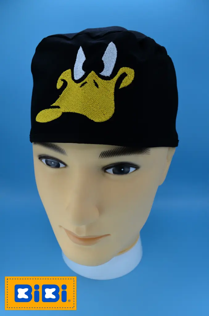 Pato Lucas (Gorro Corto (Medidas: 9.5 cm de altura, 58 cm de circunferencia, con cintas para amarrar))