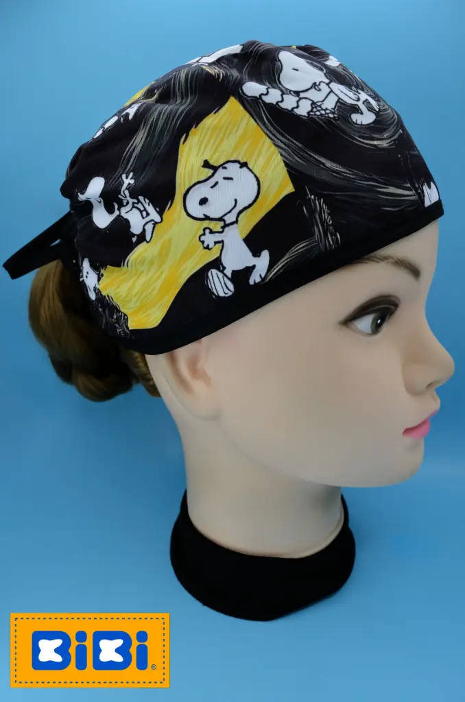 Snoopy arte (Gorro Corto (Medidas: 9.5 cm de altura, 58 cm de circunferencia, con cintas para amarrar))