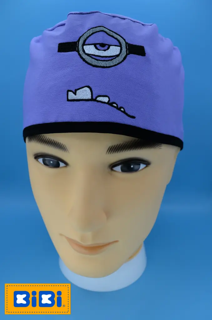 Minion malvado (Gorro Corto (Medidas: 9.5 cm de altura, 58 cm de circunferencia, con cintas para amarrar))