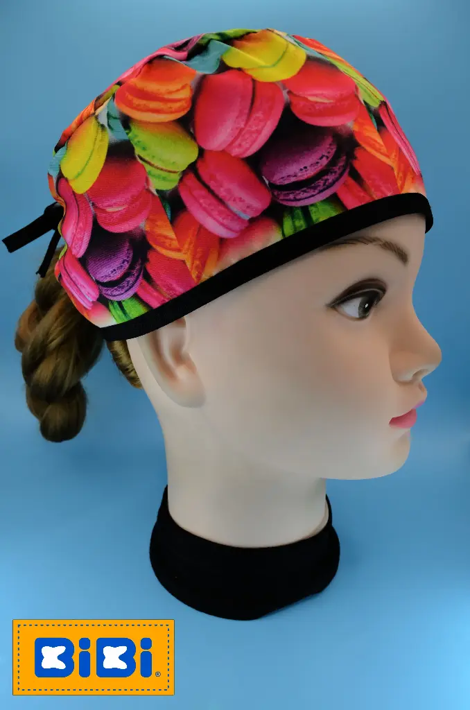 Macarrones de colores (Gorro Corto (Medidas: 9.5 cm de altura, 58 cm de circunferencia, con cintas para amarrar))