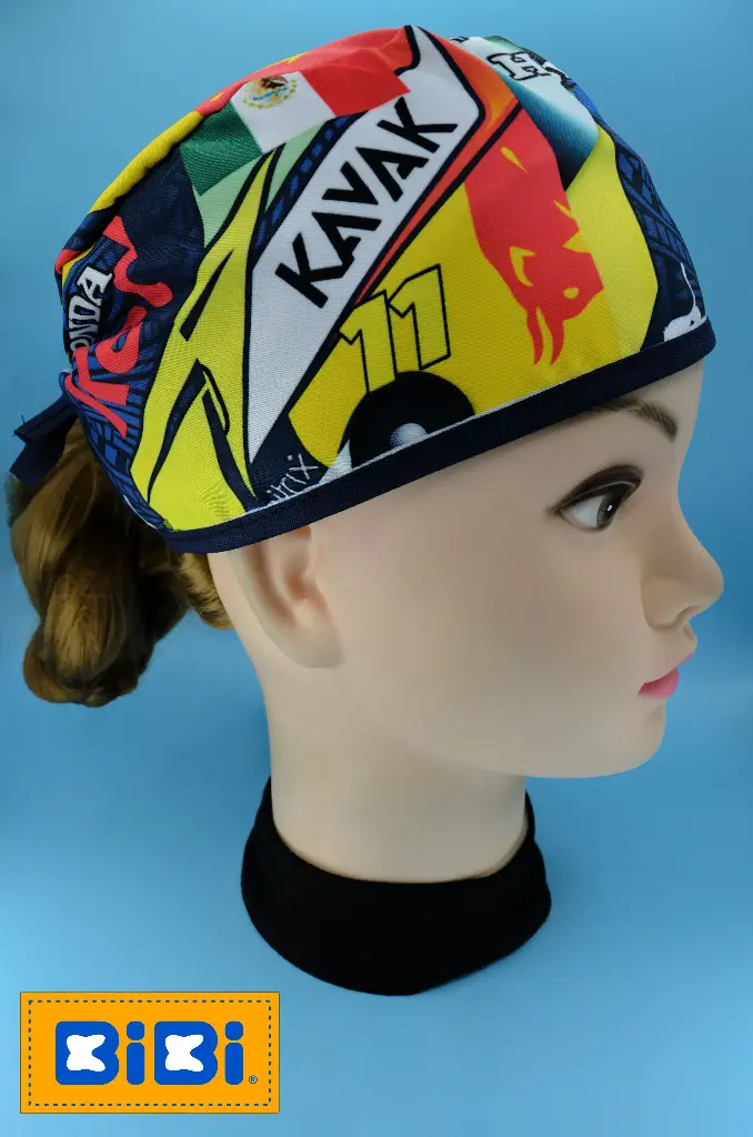 Fórmula 1 Checo Pérez (Gorro Corto (Medidas: 9.5 cm de altura, 58 cm de circunferencia, con cintas para amarrar))